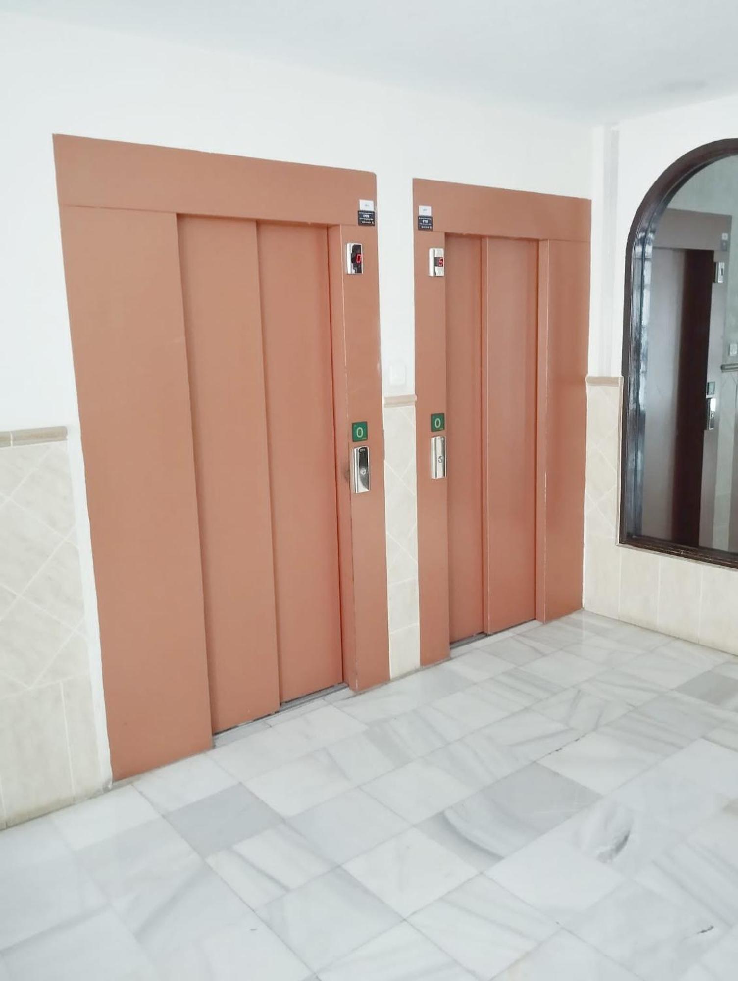 Room In Shared Apartment With Parking Almunecar Exterior foto